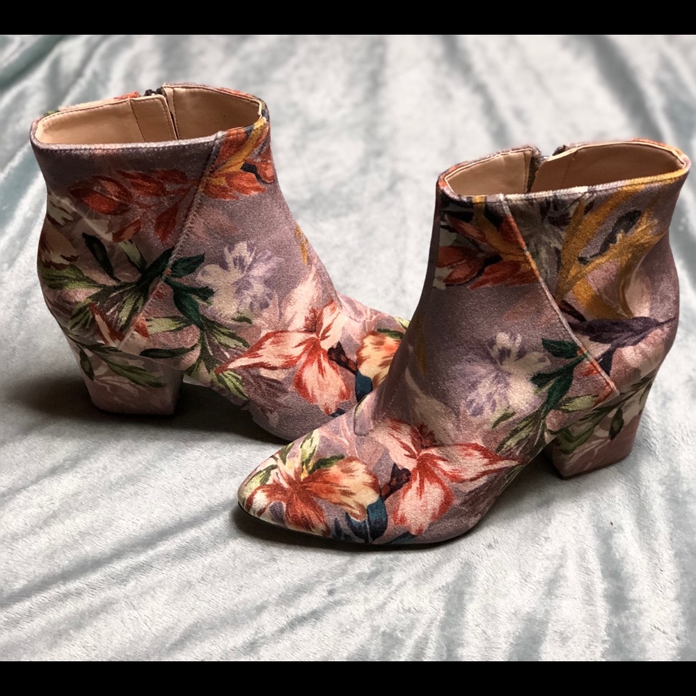 👢NEW👢 Size 8 !